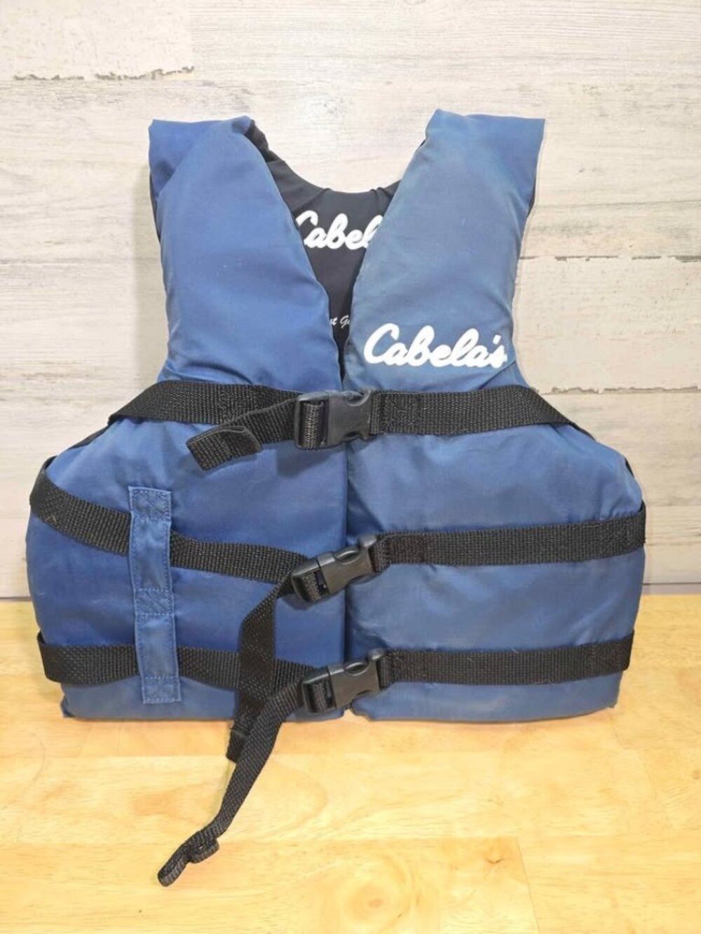 Cabela's Youth Type III PFD Life Jacket Vest Blue/Black Model 1701-Y 50-90lb E1
